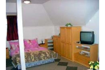 Hungrie Privát Zalakaros, Extérieur